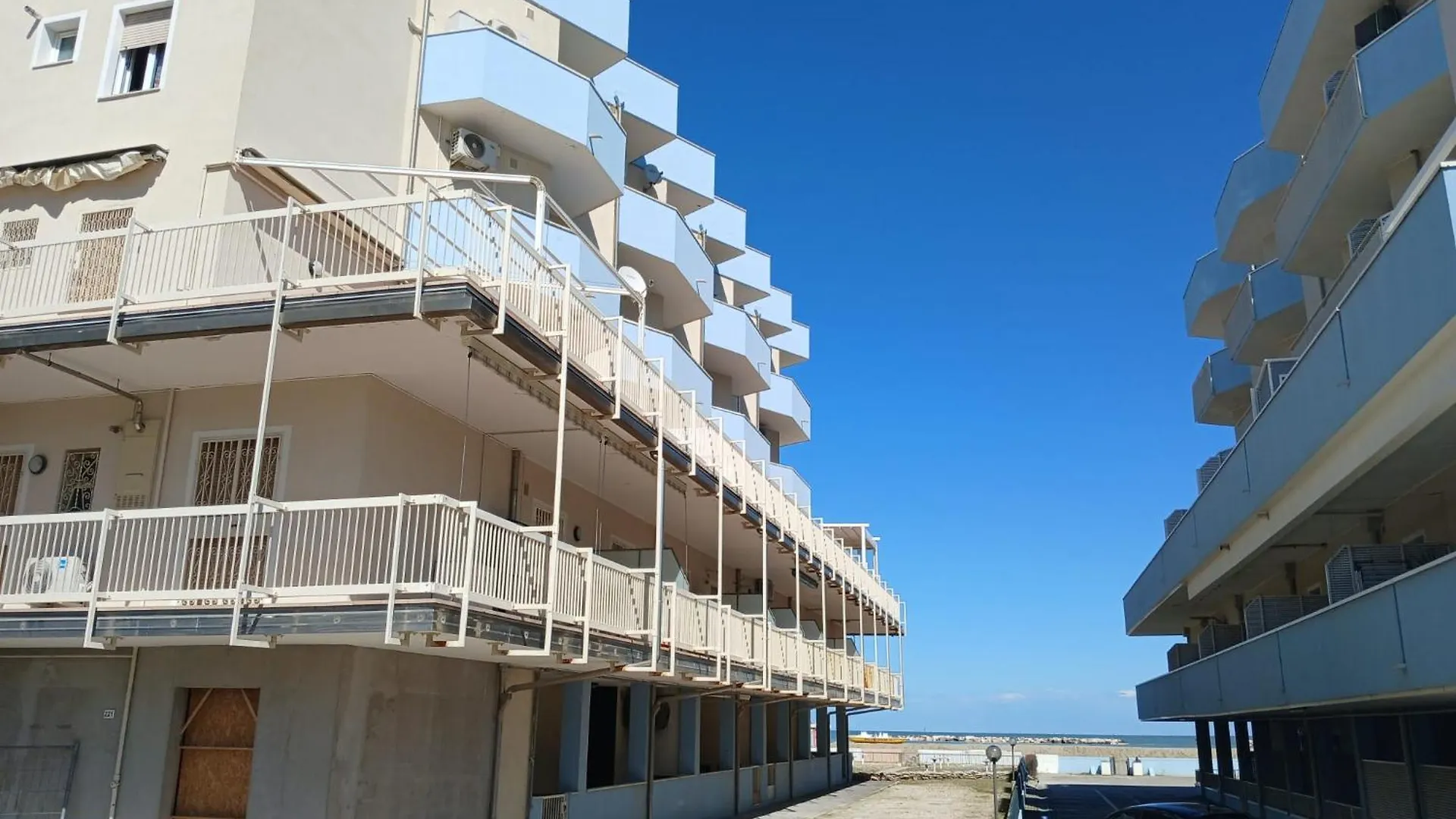 Cn010 - Cesenatico, Ampio Trilocale Fronte Mare Con Spiaggia Inclusa 0*, Cesenatico Italy