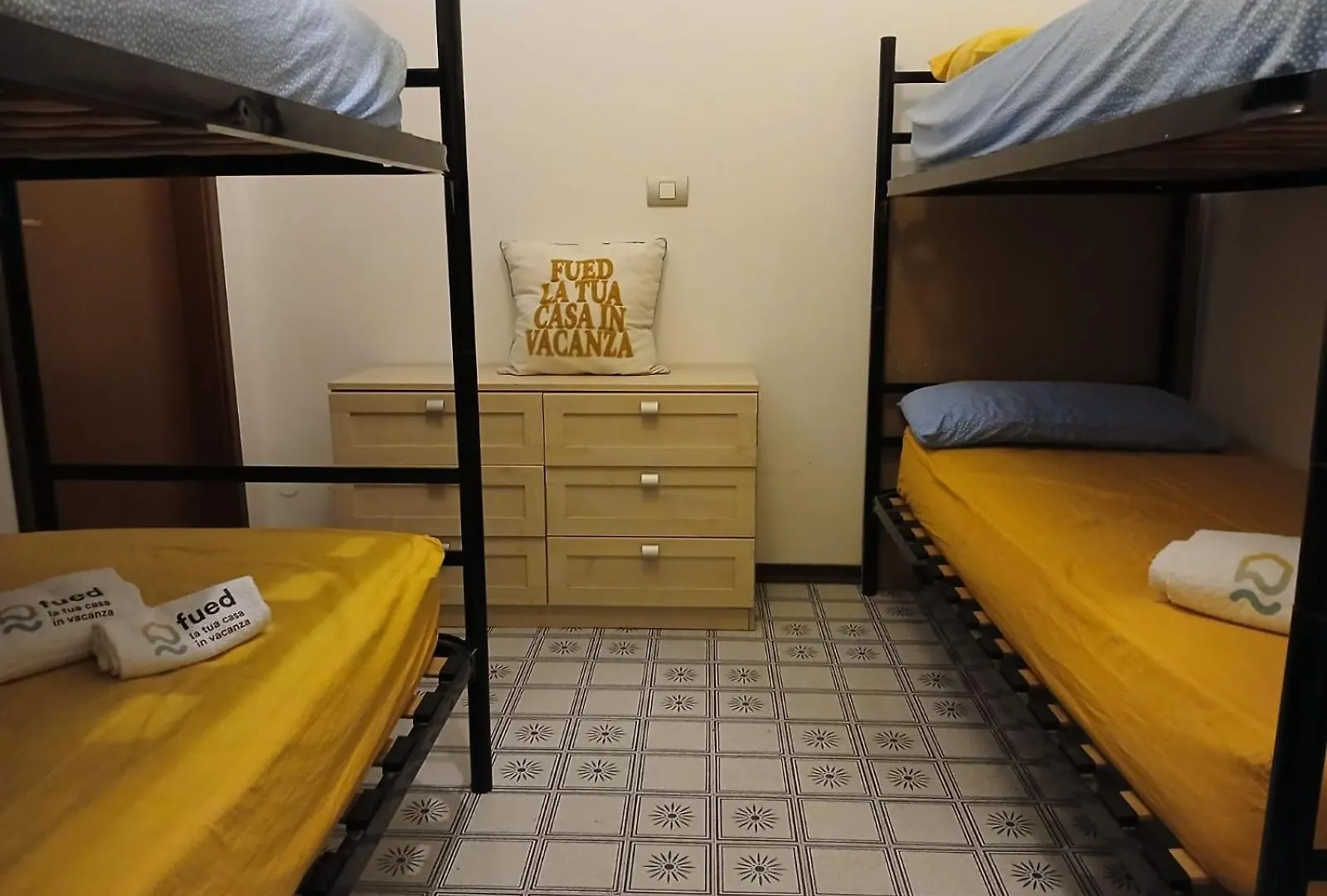 Apartment Cn010 - Cesenatico, Ampio Trilocale Fronte Mare Con Spiaggia Inclusa Italy